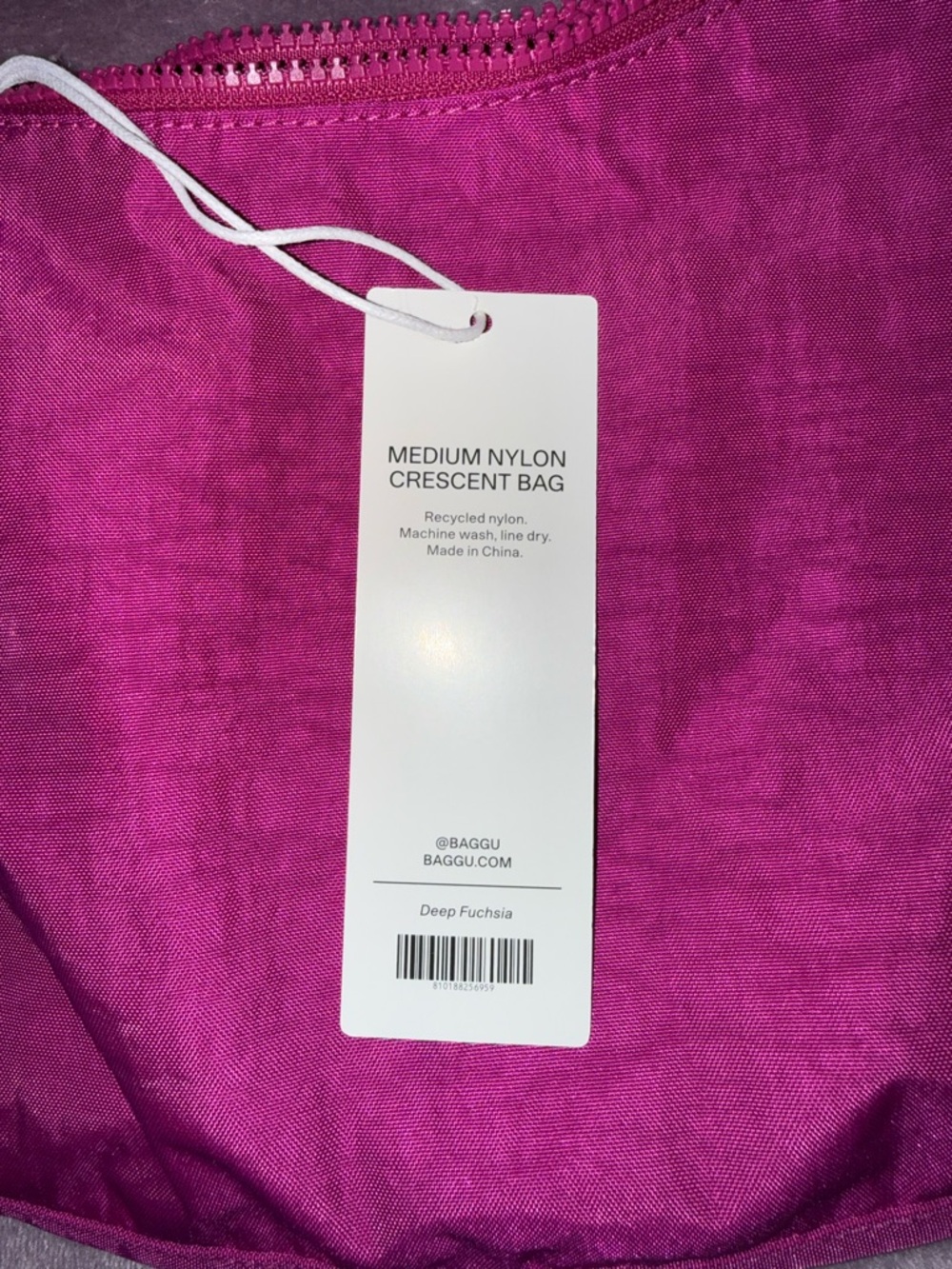 Baggu Women’s Fuchsia Shoulder Bag 
New with tag. - Picture 3 of 3